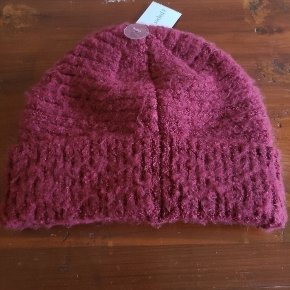 CC Exclusive Burgundy Beanie Hat New With Tags - Picture 3 of 5